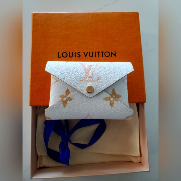 Louis Vuitton Handbags - Louis Vuitton Small Kirigami
